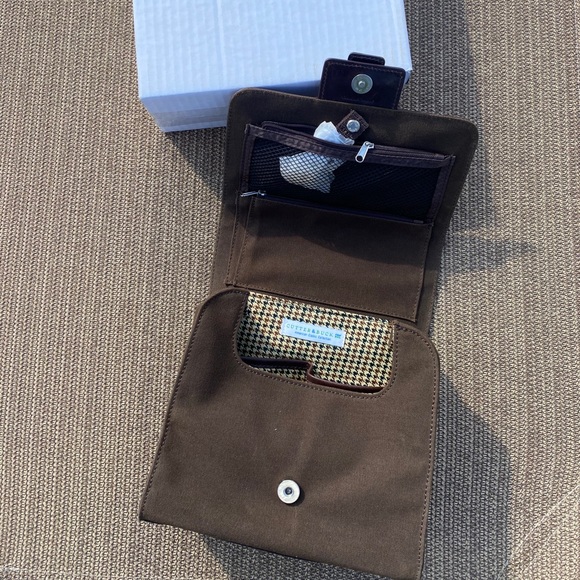 Cutter & Buck American Classic Collection Handbag - Picture 4 of 9